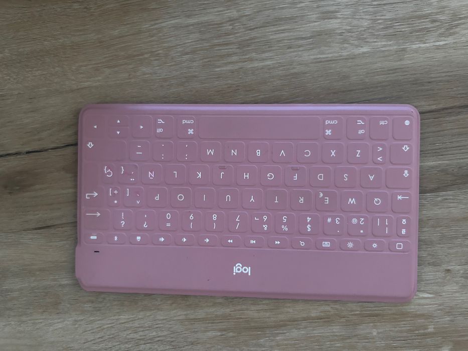 Teclado Logitech para iPad Rosa | Bluetooth | Excelente Estado