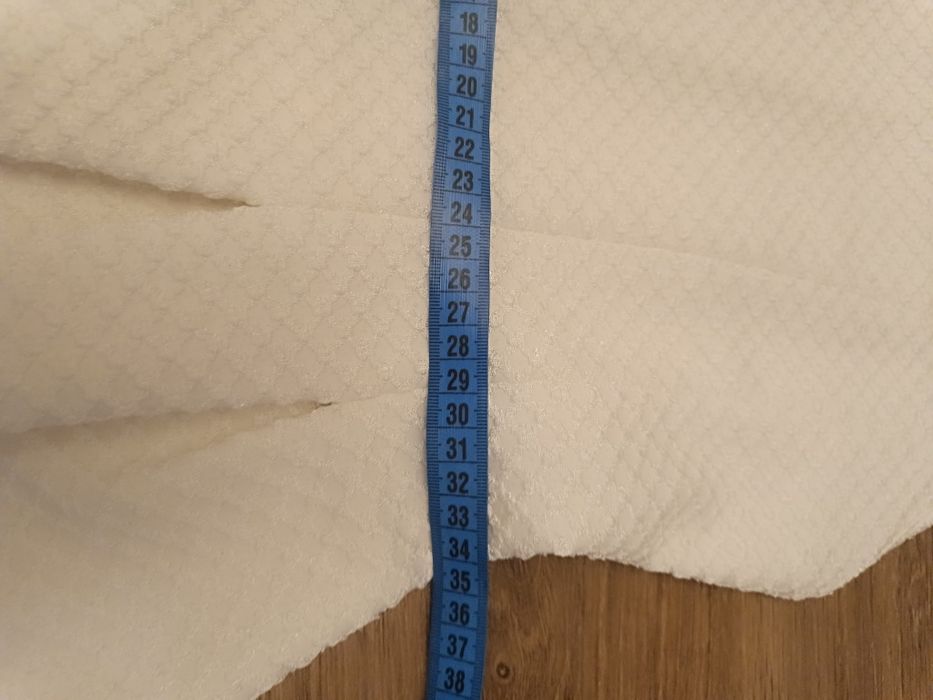 Sukienka biała elastyczna jak nowa