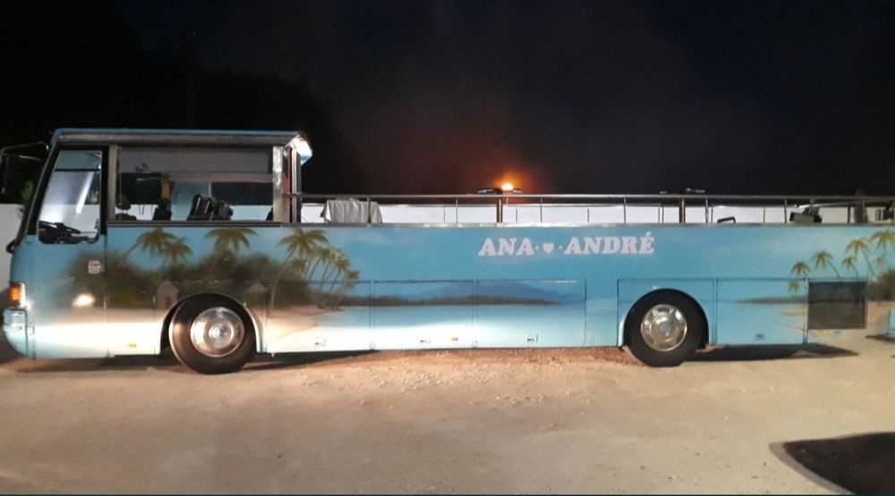 Autocarro Panorâmico Eventos.
(01 Andar).