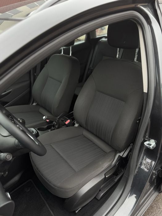 OPEL ASTRA J  2011 рік