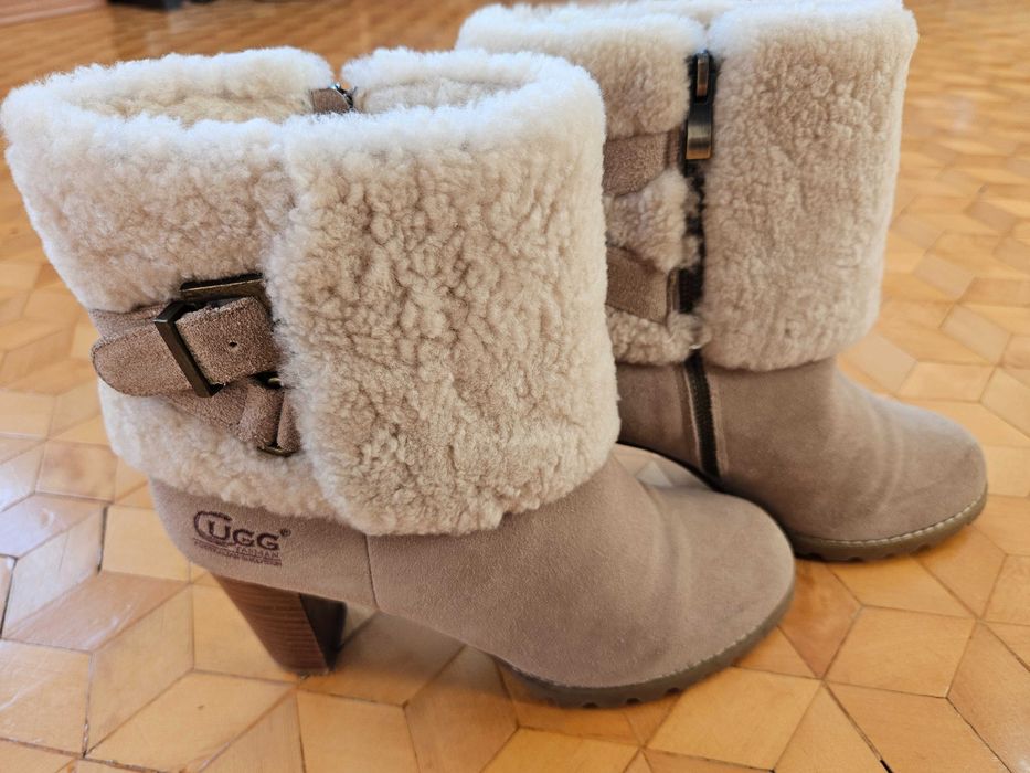 Buty zimowe Ugg- buty zimowe na słupku