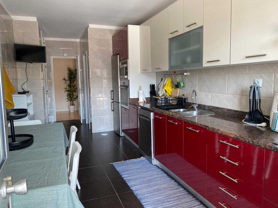 Quarto Particular para Estudante Universitária. Zona Hosp S.João/ISCAP