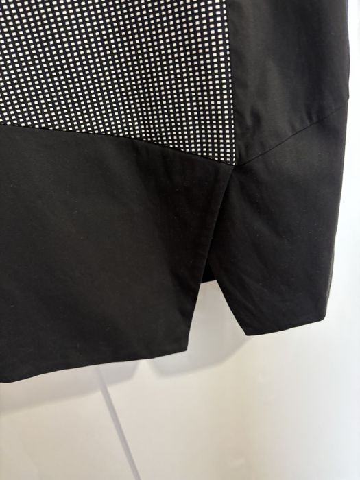 Hugo Boss-czarna sukienka