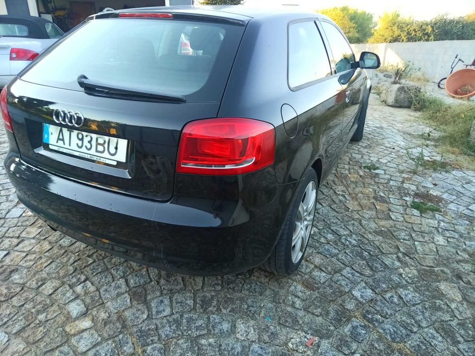AUDI A3 Hatchback (8P1) 1.6 TDI Diesel 105 cv / 77 kW 2010