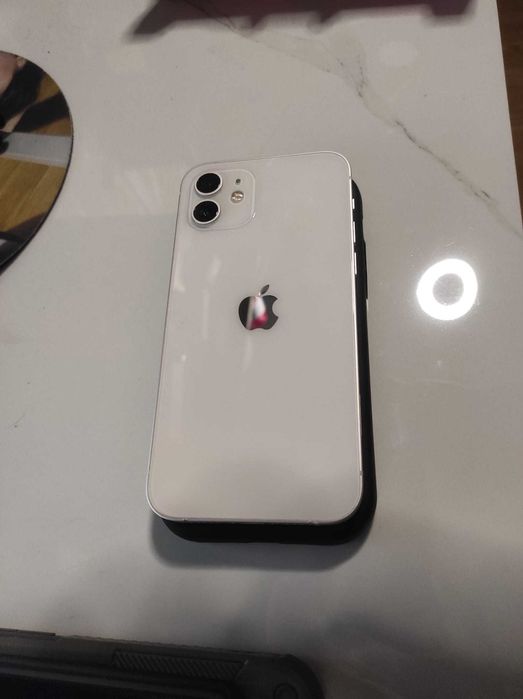 iPhone 12 branco com 128GB