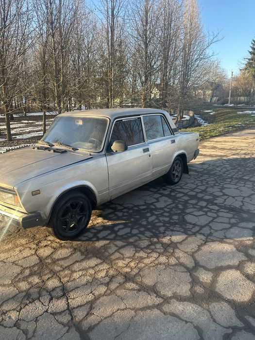 Продам ваз 2105,