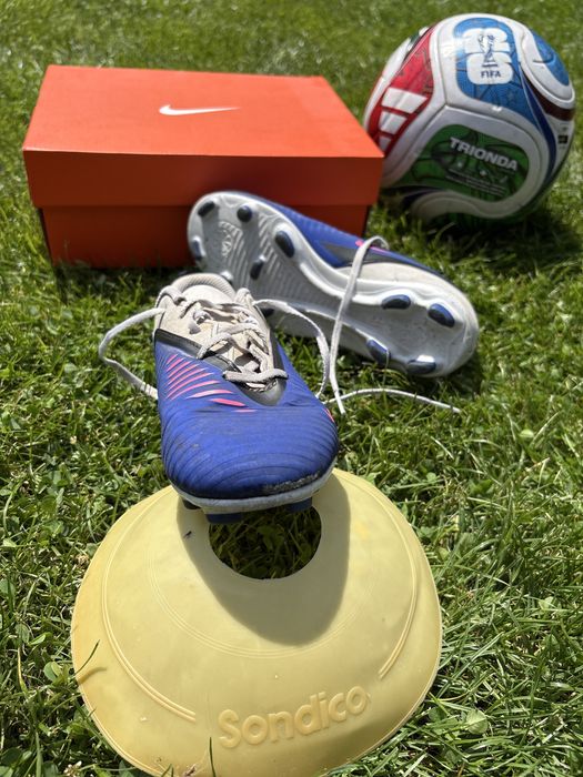 Buty do piłki nożnej NIKE PHANTOM R 36,5