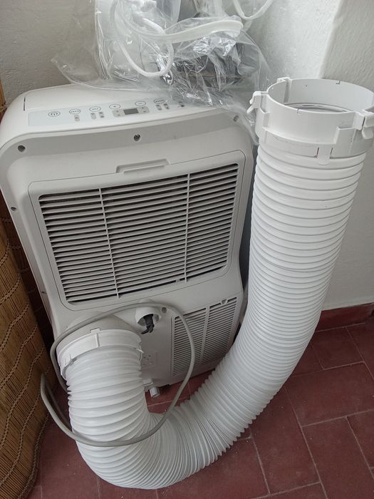 Ar condicionado portátil com um ano