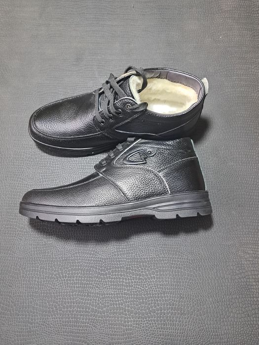 Чоловічі чоботи, черевики. Зимове взуття. Шкіряне взуття чоловіче.