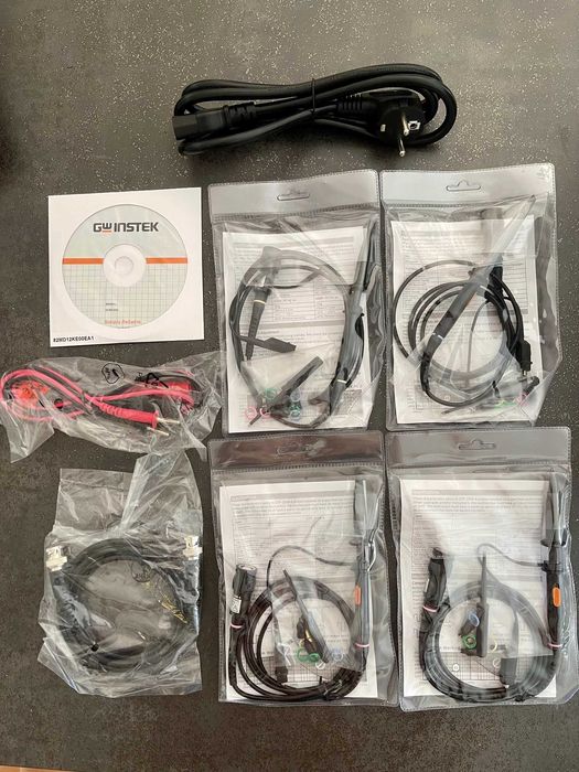 Osciloscópio digital GW Instek MDO-2204EX - 4 Ch/200 MHz DSO