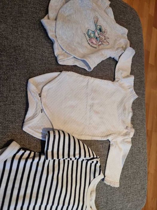 Дитячий одяг для дівчинки 0-3 місяців в комплекті