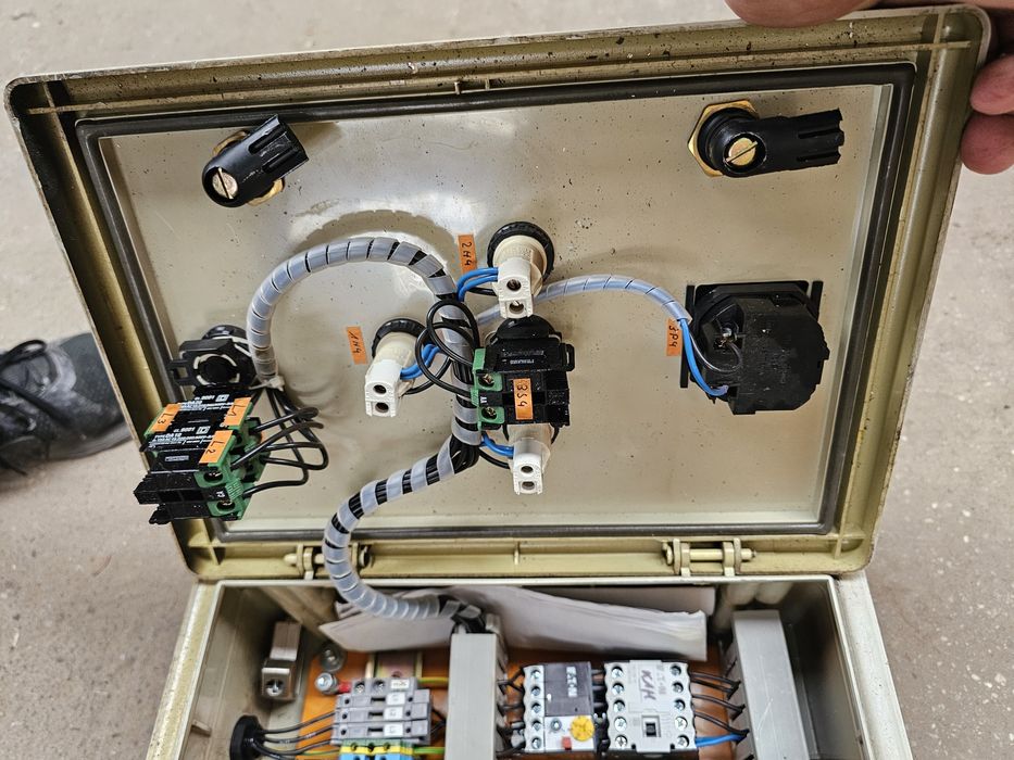 Sterowanie kompresorem KAESER ESA 300