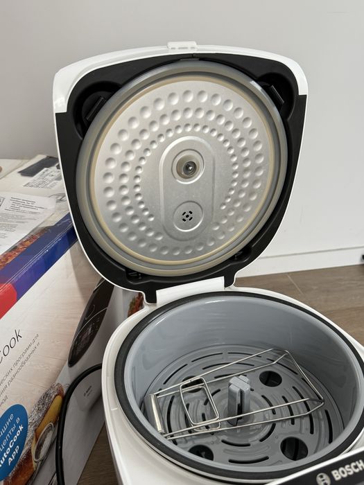 Мультиварка Bosch MUC11W12RU 5 л