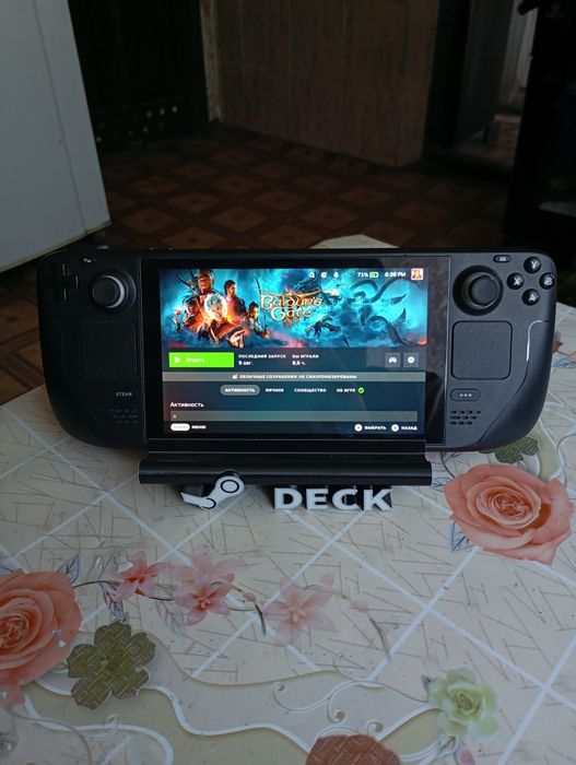 Steam Deck LCD 64GB + MicroSD 256GB + подставка + защитное стекло