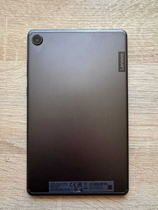 Планшет Lenovo tabM8