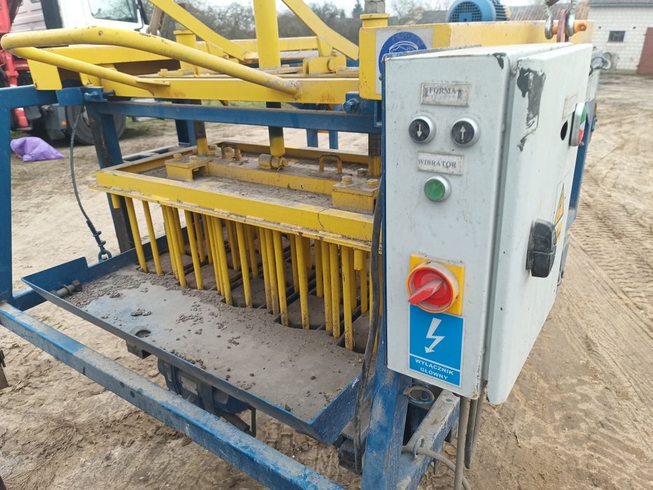 pustaczarka krocząca wibroprasa