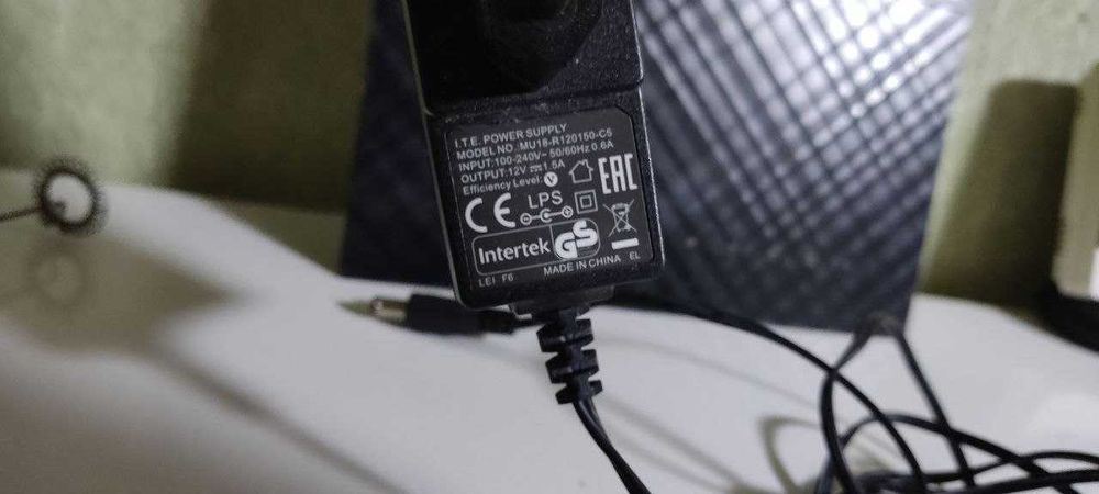 Роутер ASUS RT-N18U 3*Lan 1000 Mbps, USB print or 3G/4G, 3 антени