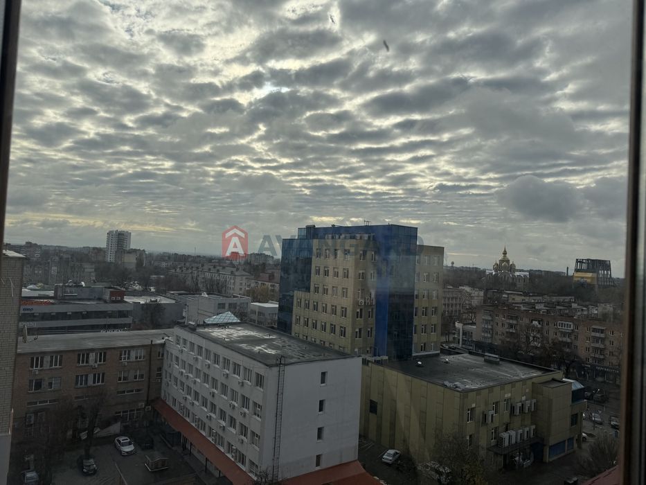 Центр, Новобудова, 3-кімнатна!