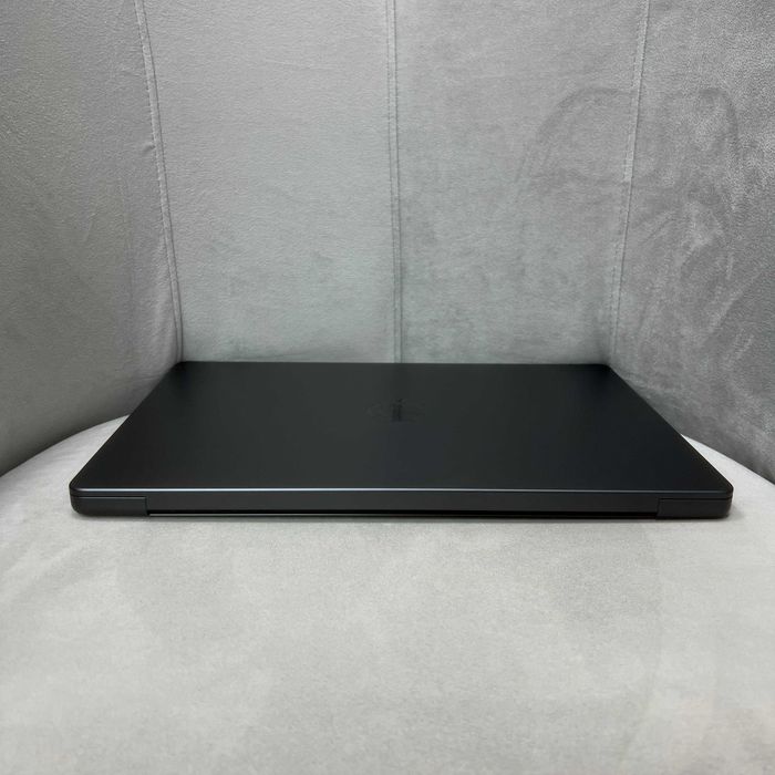 MacBook Pro 14 2025 { M5 | 24gb | 1Tb SSD } офіційна гарантія . 97669SV