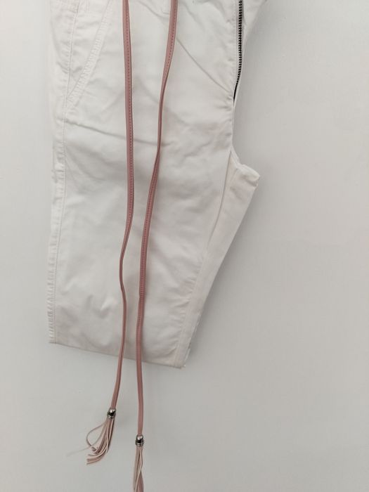 Calças brancas da Salsa novas, sem etiqueta