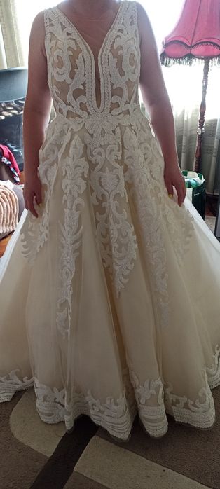 Сукня весільна в ідеалі-1 раз вдіта
