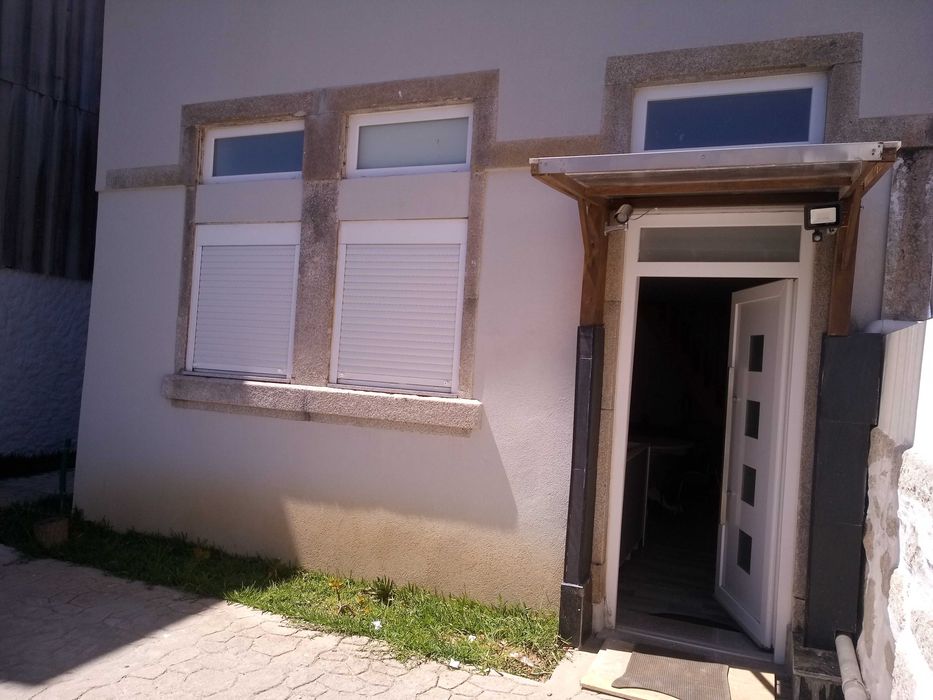 Casa mobilada para arrendar no Centro do Porto (T2)