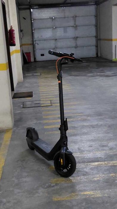 Trotinete elétrica Segway-Ninebot E2 Pro