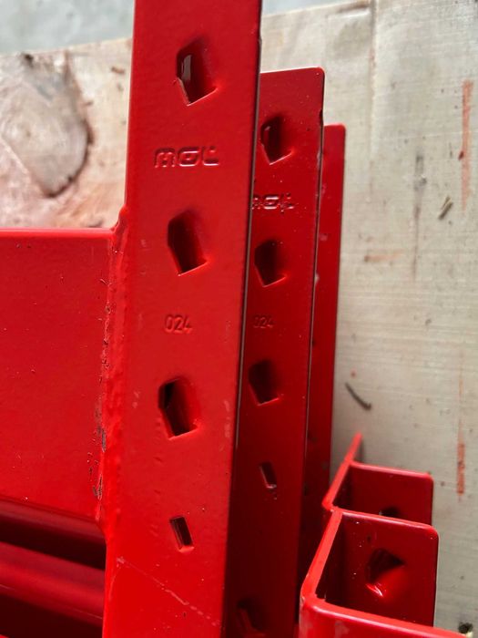 Regały paletowe magazynowe przemysłowe Mago MGL HX trawersy 360cm hala