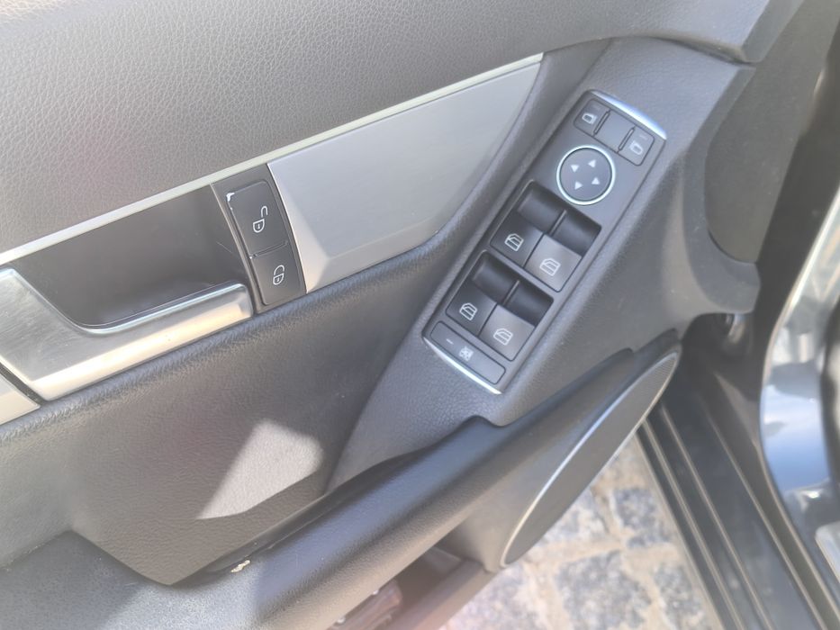Mercedes Benz C220