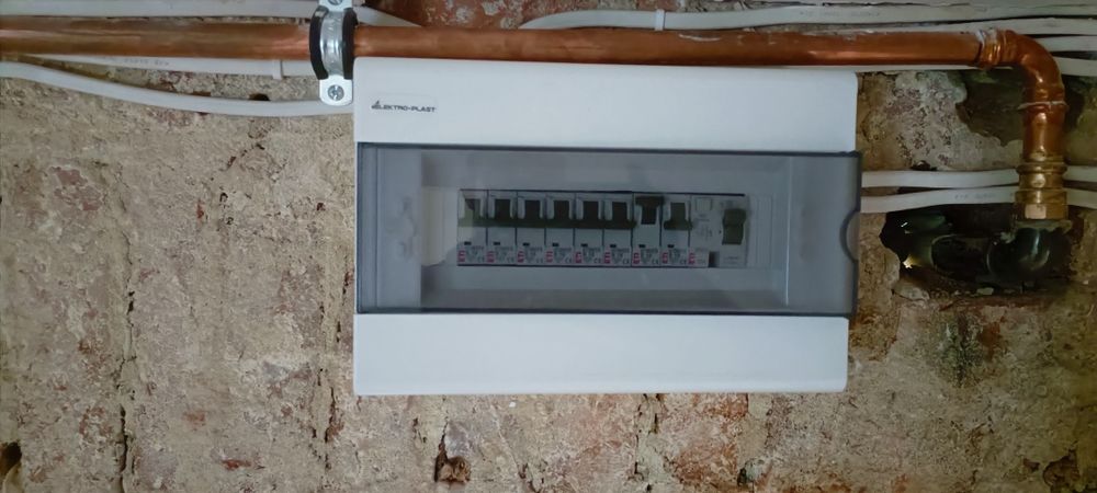 Elektryk - elektryka domów i mieszkań