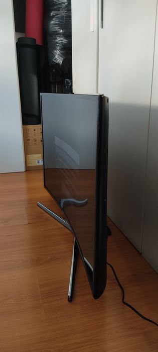 Samsung 40" UHD 4K Curva Smart TV UE40KU6100 Série 6