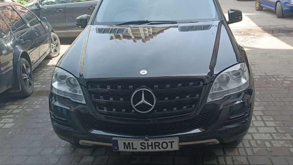Решітка капота Гриль Mercedes-Benz W164 ML