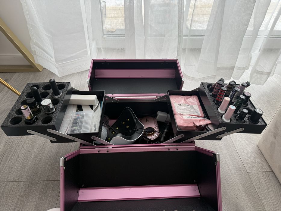 Zestaw do stylizacji paznokci + kuferek – gotowy do pracy