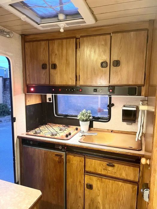 Autocaravana Fiat Ducato Burstner Motor 2.5 Diesel c/ 120 mil km, em bom estado de conservação!