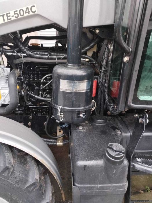 Трактор Скаут ТЕ504 С з кабіною вживаний в ідеальному стані