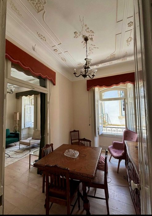 Apartamento espaçoso para arrendamento