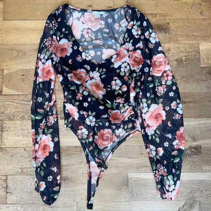 Amisu Damska Modna Bluzka Body Kwiatowe Rozm. S