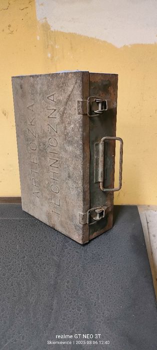 Apteczka techniczna prl