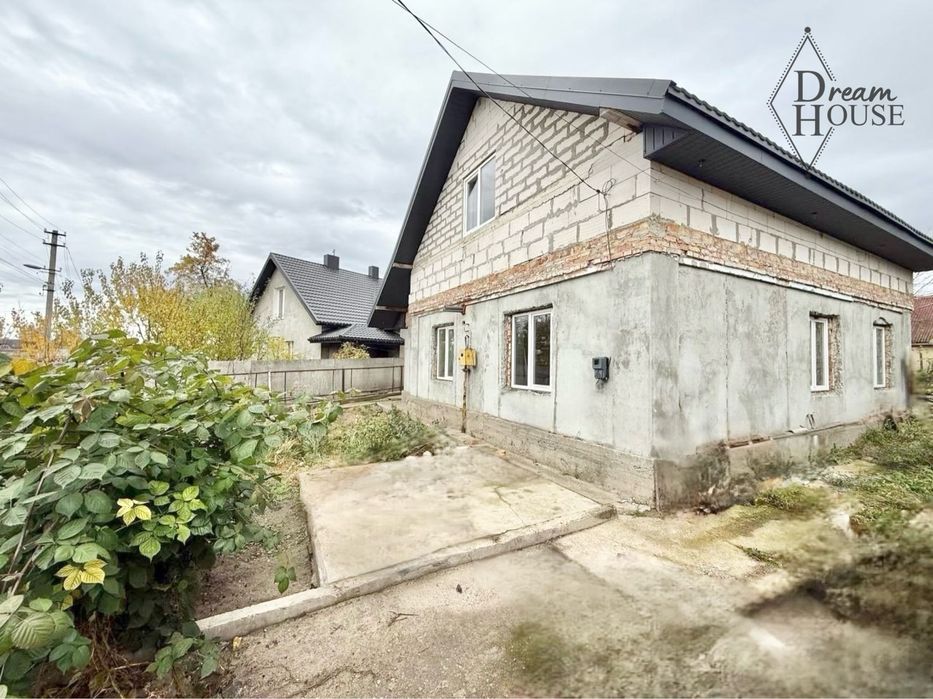 Продаж буднку на стадії ремонту