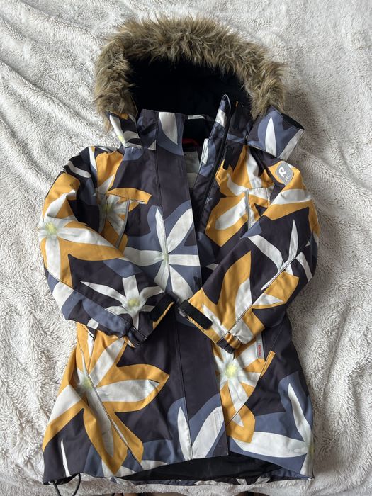 Продам куртку reima 122