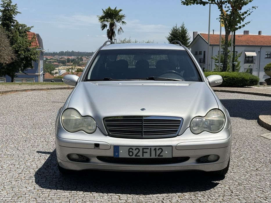 Mercedes C220 como nova
