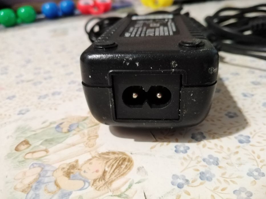 Vendo carregador novo