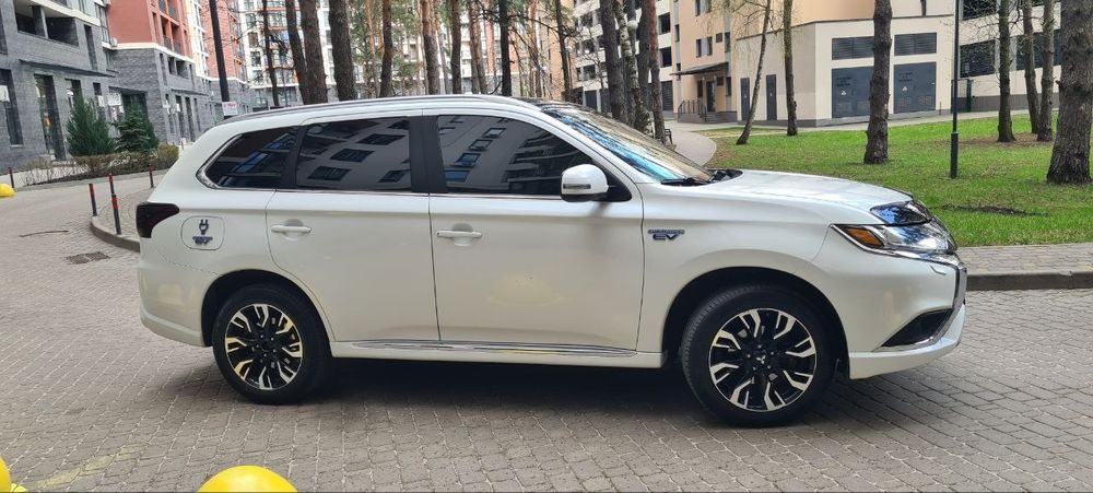Mitsubishi Outlander PHEV 2018р.