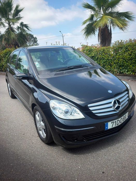 Mercedes B200 Cdi Autotronic ( caixa automatica )