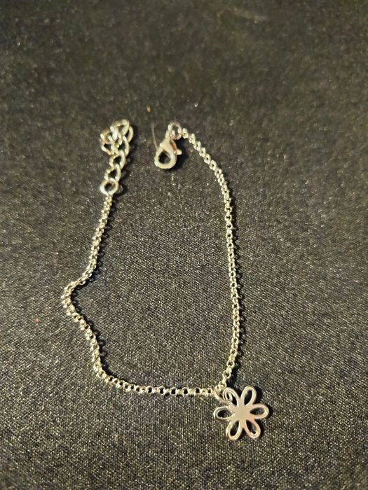 Pulseira com flor