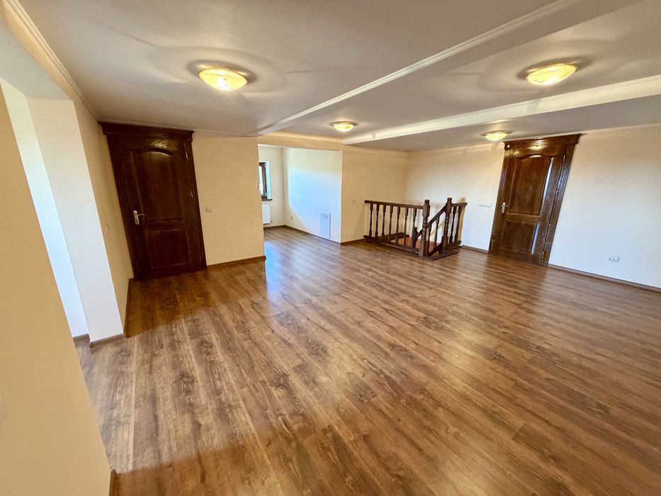 Будинок преміумкласу в Малехові | 271,7 м² | Ділянка 10 сотих