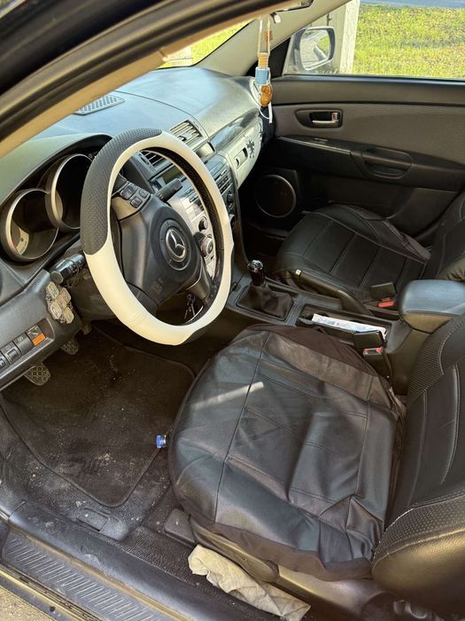 Продам автомобиль Mazda 3