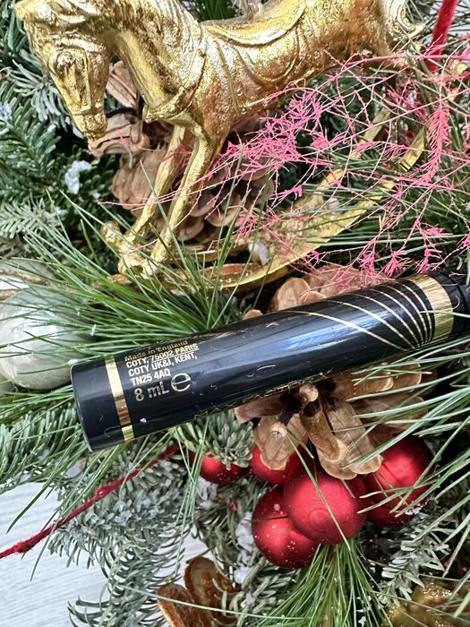 Продам тушь для ресниц  Max Factor