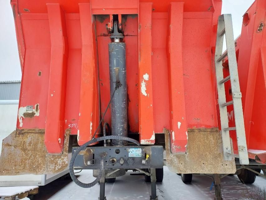 Продам самосвальный полуприцеп Meiller 2005 г.дёшево!