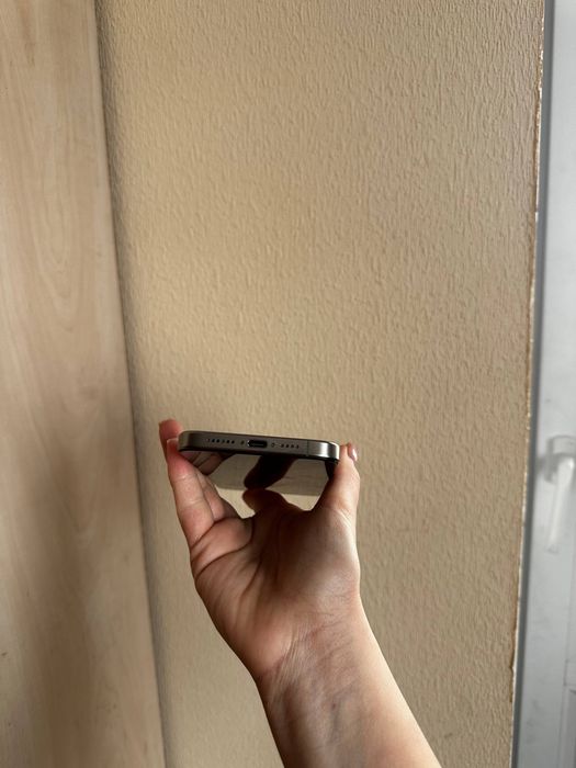 Iphone 15 pro max 98%